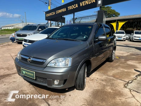 CORSA 1.4 MPFI Premium Sedan 8V