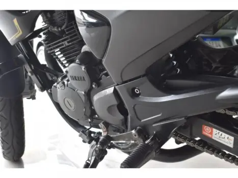 YS 250 FAZER - Street