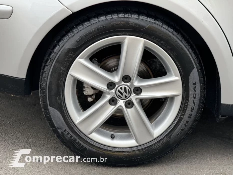 Volkswagen Polo Sed./Sed. COMF. 2.0/2.0 Flex 8V 4p 4 portas