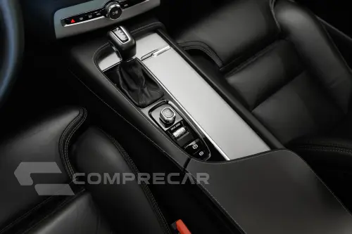 XC90 2.0 T6 Momentum AWD Geartronic