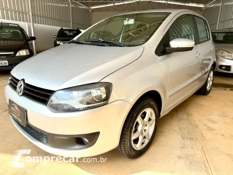 Volkswagen Fox 1.6 Mi Highline 8v 4 portas