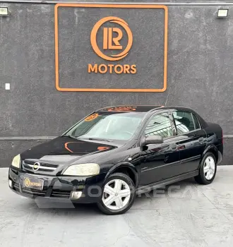 ASTRA 1.8 MPFI Comfort Sedan 8V