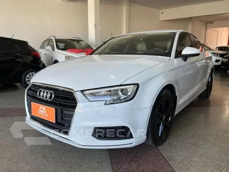 Audi A3 1.4 TFSI Sedan Prestige Plus 4 portas
