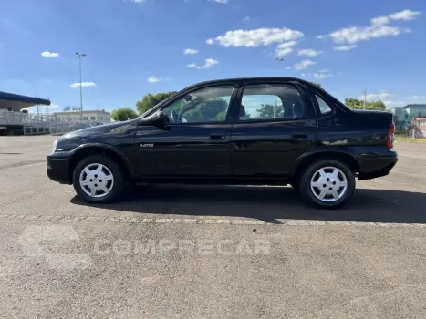 Classic Sedan 1.0 4P