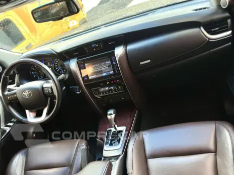 HILUX SW4 2.8 SRX 4X4 16V TURBO INTERCOOLER DIESEL 4P AUTOMÁ