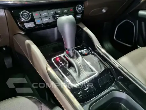 COMMANDER OVERLAND T270 1.3 TB FLEX AUT