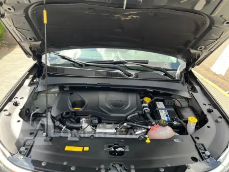 COMMANDER 1.3 T270 Turbo Limited