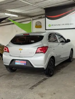 ONIX HATCH LT 1.0 8V FlexPower 5p Mec.