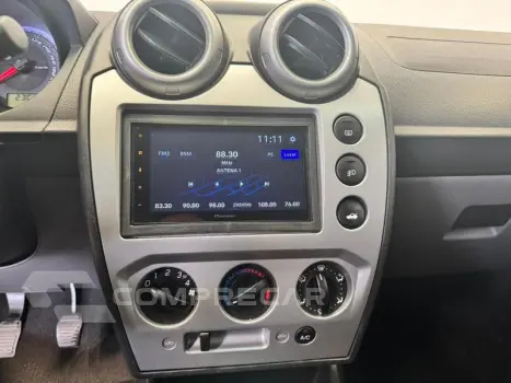 FIESTA 1.6 SE SEDAN 8V FLEX 4P MANUAL