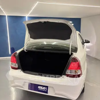 ETIOS PLATINUM Sed. 1.5 Flex 16V 4p Aut.