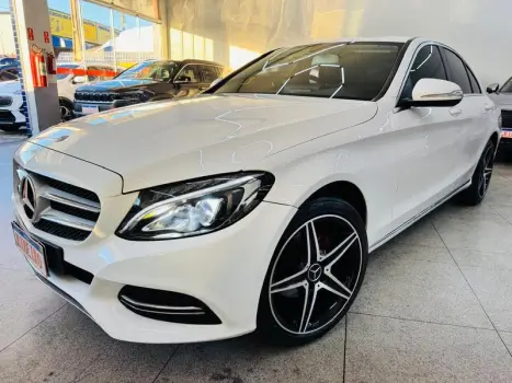 Mercedes-Benz C180 4 portas