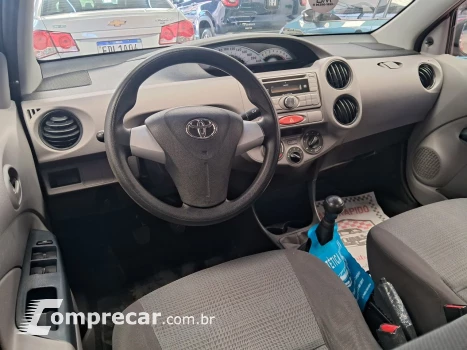 Etios Sedan 1.5 16V 4P FLEX XS