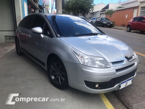 CITROEN C4 2.0 Exclusive 16V 4 portas