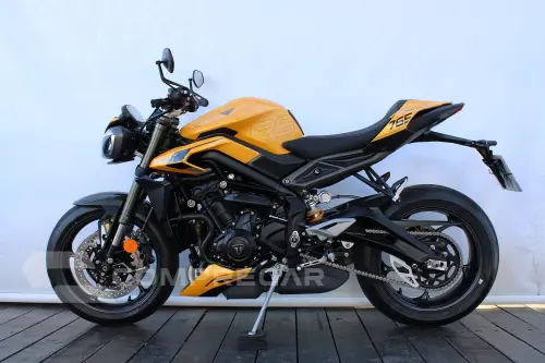 TRIUMPH STREET TRIPLE RS ABS