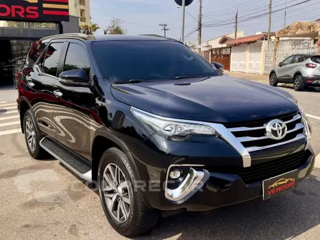 Hilux 2.8 Srx 4X4 Cd 16V Diesel 4P Automático