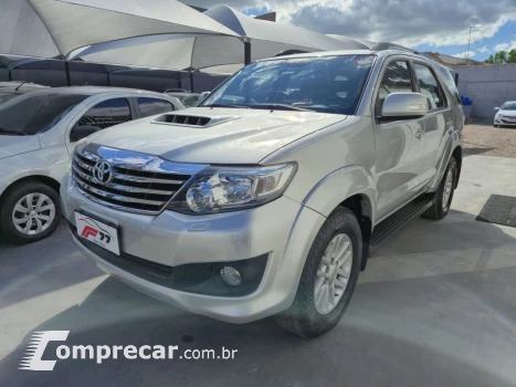 Toyota Hilux SW4 3.0 16V 4P SRV 4X4 7 LUGARES TURBO DIESEL AUTOMÁTI 5 portas