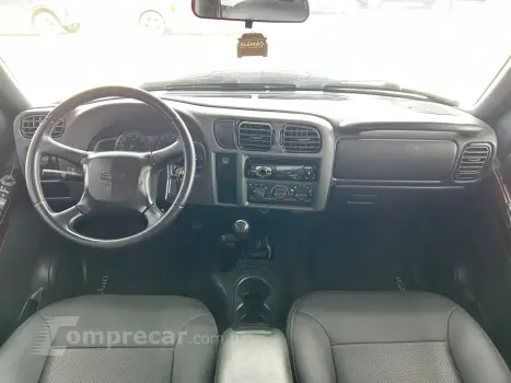 S10 2.4 MPFI Executive 4X2 CD 8V