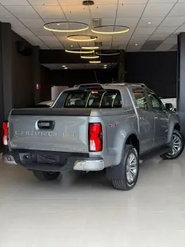 S10 2.8 16V Turbo High Country CD 4X4