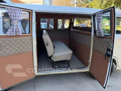 Kombi 1.6 Std 8V Gasolina 3P Manual