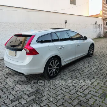 V60 2.0 T4 Momentum