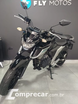 FZ25 250 FAZER