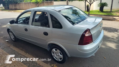 CORSA 1.4 MPFI Maxx Sedan 8V