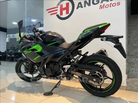NINJA 400