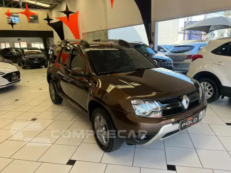Renault DUSTER 2.0 16V DYNAMIQUE RENAULT 4 portas