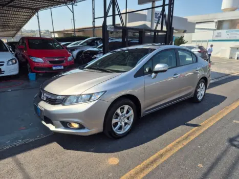 Honda Civic Sedan EXS 1.8/1.8 Flex 16V Aut. 4p 4 portas