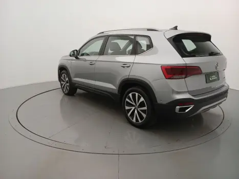 TAOS 1.4 250 TSI TOTAL FLEX HIGHLINE AUTOMÁTICO