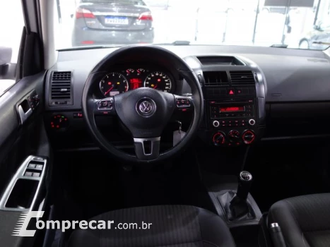 POLO - 1.6 MI 8V 4P MANUAL