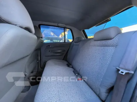 FOX - 1.6 MI PLUS 8V 4P MANUAL