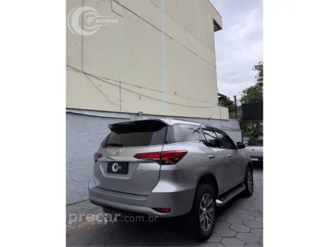 HILUX SW4 2.8 SRX 4X4 16V TURBO INTERCOOLER DIESEL 4P AUTOMÁ