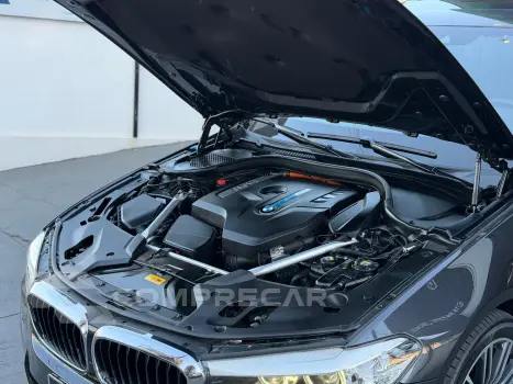 530E 2.0 16V Twinpower Híbrido M Sport Automático