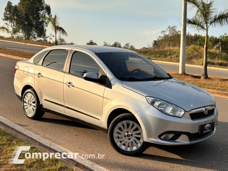 Fiat Grand Siena Essence 1.6 16V (Flex) 4 portas
