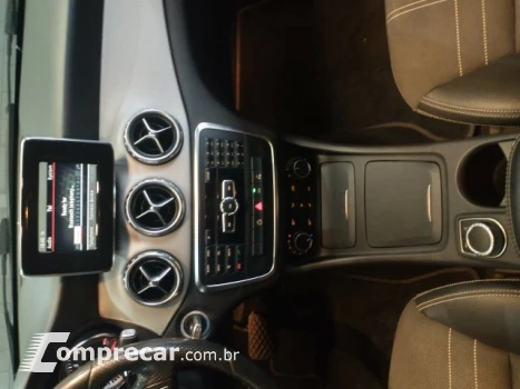 Mercedes-Benz GLA 200 - 1.6 CGI ADVANCE 16V TURBO 4P AUTOMÁTICO 4 portas