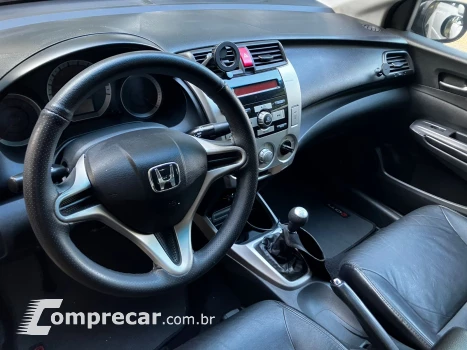 CITY 1.5 LX Sedan 16V