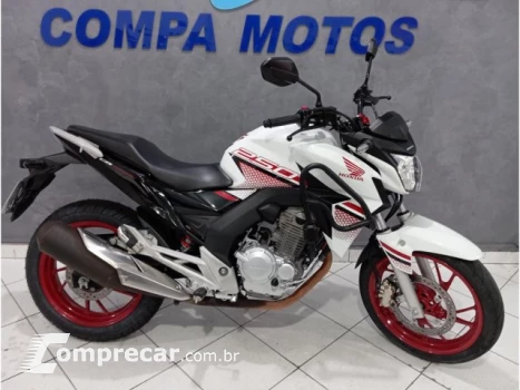 HONDA CB 250 TWISTER - street