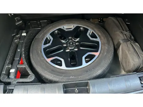 RENEGADE 1.8 16V FLEX 4P AUTOMÁTICO