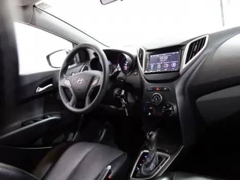 HB20S - 1.6 COMFORT PLUS 16V 4P AUTOMÁTICO