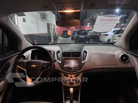Tracker 1.8 LTZ com teto solar