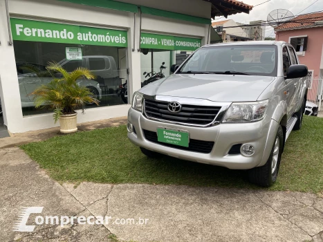Toyota HILUX 2.7 SR 4X2 CD 16V 4 portas