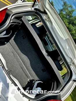 UP 1.0 TSI Move UP 12V