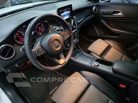 CLA-180 1.6 16V 122cv Aut.