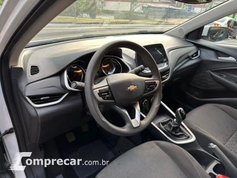 ONIX SEDAN Plus LT 1.0 12V TB Flex Mec.