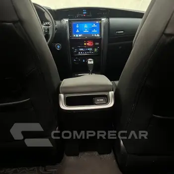 Hilux SW4 SRX Plat. 4x4 2.8 TB Die. Aut.