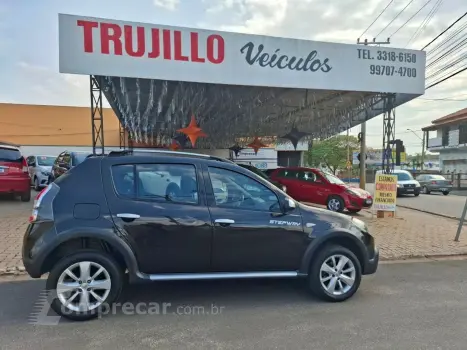 Renault Sandero 1.6 STEPWAY 16V FLEX 4P AUTOMÁTICO 4 portas