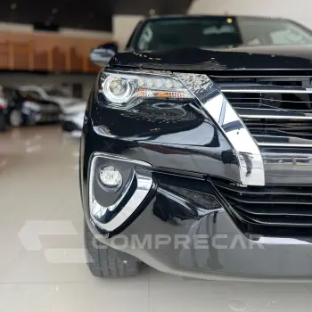 HILUX SW4 2.8 SRX 4X4 7 Lugares 16V Turbo Intercooler