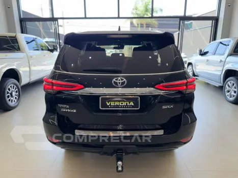 HILUX SW4 2.8 D-4d Turbo SRX 7L 4X4
