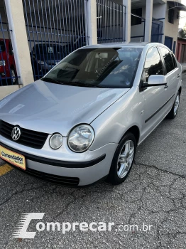 Volkswagen POLO SEDAN 1.6 8V 4 portas